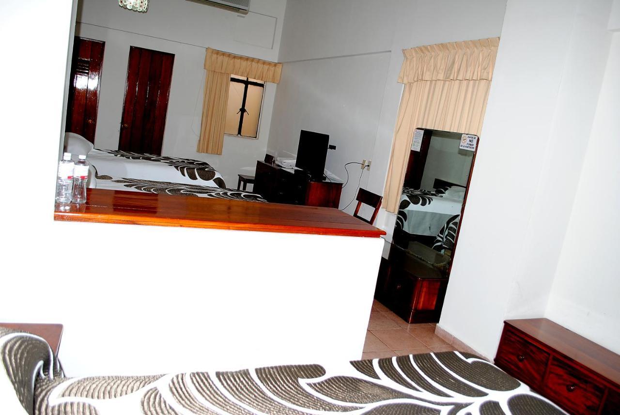 Hotel Posada Del Sol Apatzingán de la Constitución エクステリア 写真