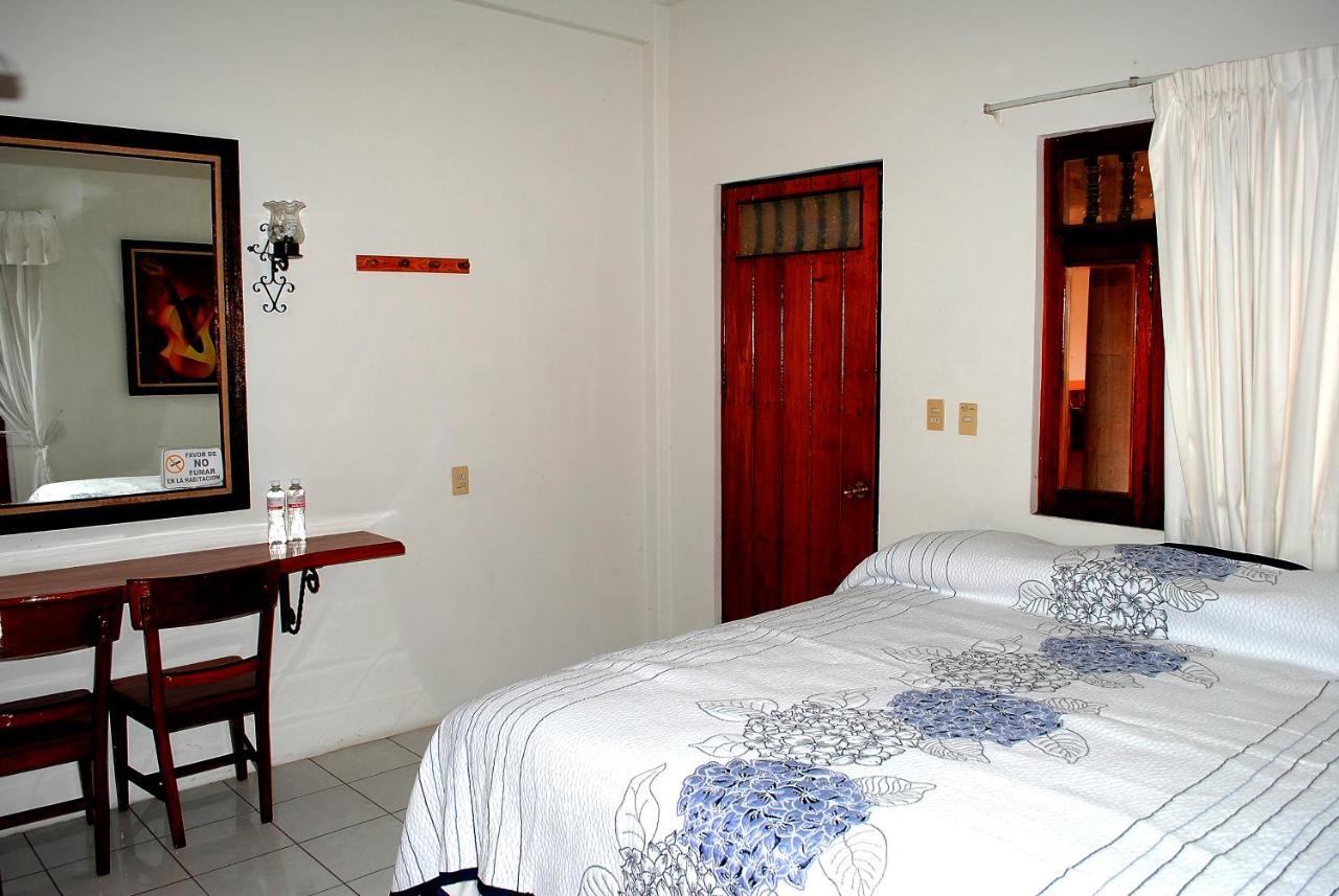 Hotel Posada Del Sol Apatzingán de la Constitución エクステリア 写真